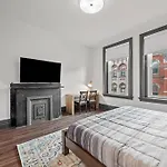 Luxury And Stylish 2Bedroom Apartment On Carson, South Flats, Pittsburgh