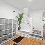 Oakland/University @E Stylish And Central Private Bedroom With Shared Bathroom