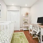 The Carnegie - Sauna, Farmhouse Vibes, 1 Block From Butler