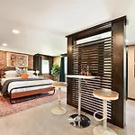 The Ridgway - 2 Apts In 1 - Great Privacy, Beautiful Space