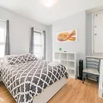 Parking - Walkable - Groupstays - Washer