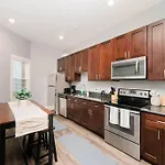 Walkable And Spacious Apt - Parking -- Groupstay