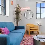 Cozysuites Modern 1Br, Downtown Pittsburgh