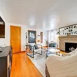 Spacious Pittsburgh Getaway About 2 Mi To Downtown!