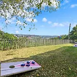 City View Sanctuary With Hot Tub