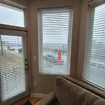 Charming Studio-Panoramic View-Your Pittsburgh Sanctuary