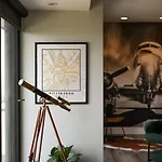 The Grandview Penthouse - Sweeping City Views
