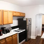 3 Bedroom - Off Street Parking - Amazing View Nearby