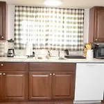 Charming Pittsburgh Haven With Modern Amenities By Deity Villas