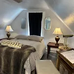 Master Suite Serenity On Banksville Pittsburgh