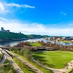 Upscale 1-Bedroom High-Rise With River Views Downtown Pittsburgh