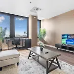 Upscale 1-Bedroom High-Rise With River Views Downtown Pittsburgh