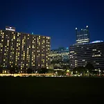 Lavish City Views Prime Location 24-7 Parking Gym Lounge