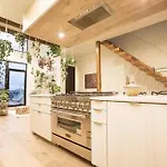 Oasis In The City - Calm 4Br Home With Gym & Sauna