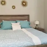 Private 3 Bdrm Apt Spacious And Convenient