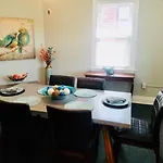 Private 3 Bdrm Apt Spacious And Convenient