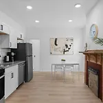 Shadyside, Central !1 Spacious & Modern 1 Bedroom With Parking