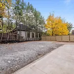 The Walnut Suites - The Secluded Suite