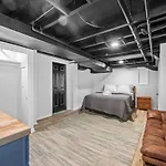 The Walnut Suites - The Onyx Suite