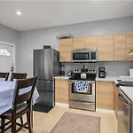 3Bed Perfect Retreat In Pittsburgh - Apt 2