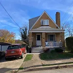 The Lloyd Little House