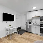 Lawrenceville Central !4 Quiet And Stylish One Bedroom Apartment With Free Street Parking