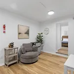 Lawrenceville Central !4 Quiet And Stylish One Bedroom Apartment With Free Street Parking