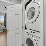 Lawrenceville Central !3 Large And Spacious One Bedroom Apartment With Free Street Parking