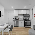 Lawrenceville Central !2 Stylish And Quiet One Bedroom Apartment With Free Street Parking