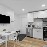 Lawrenceville Central !2 Stylish And Quiet One Bedroom Apartment With Free Street Parking