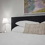 Mt Washington 1 Bed - City Views From Private Deck