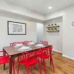 Charming Remodeled 3-Br Bungalow Near Attractions