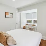 Charming Remodeled 3-Br Bungalow Near Attractions