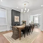 New! Stunning 4Bd, Near Stadium, Hottub, Mini Golf