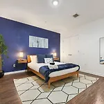 1 Bedroom Downtown Pittsburgh With Best Roof Top View
