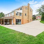 Modern And Spacious House Pittsburgh