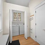 Unique Highland Park 2 Bdr Loft Sleeps 5
