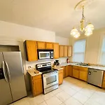 Comfy 4 Bed Northside Home - Near Stadiums