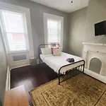 4 Bed Northside Home - Amazing Location
