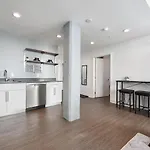 Modern Downtown Loft Near Pnc Park