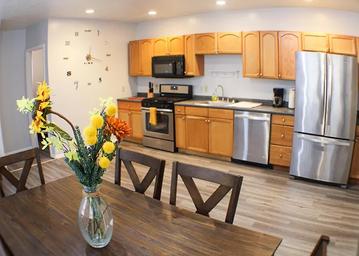 2 Bedroom East Carson Street Sanctuary