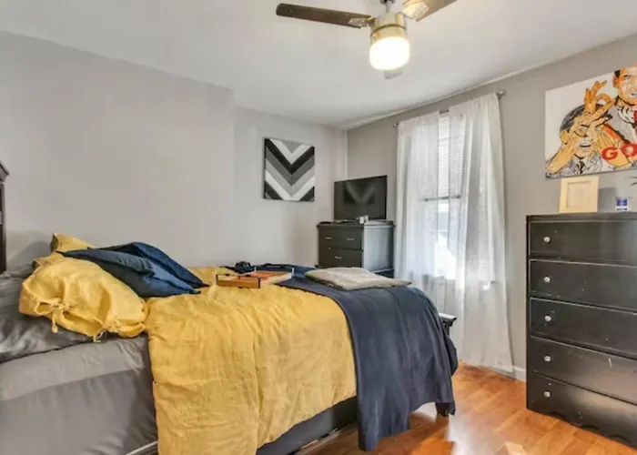 Studio Near Arsenal Park L Street Parking