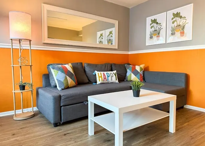 Sleeps 8 Charming 2 Bedroom With 5 Beds Plus Wifi