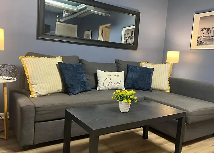 Funky 3Rd Floor Condo 5 Beds With Sofa Bed Plus Wifi