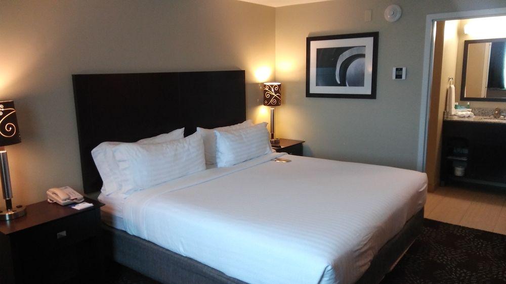 Express West - Greentree, An Ihg Hotel 4*