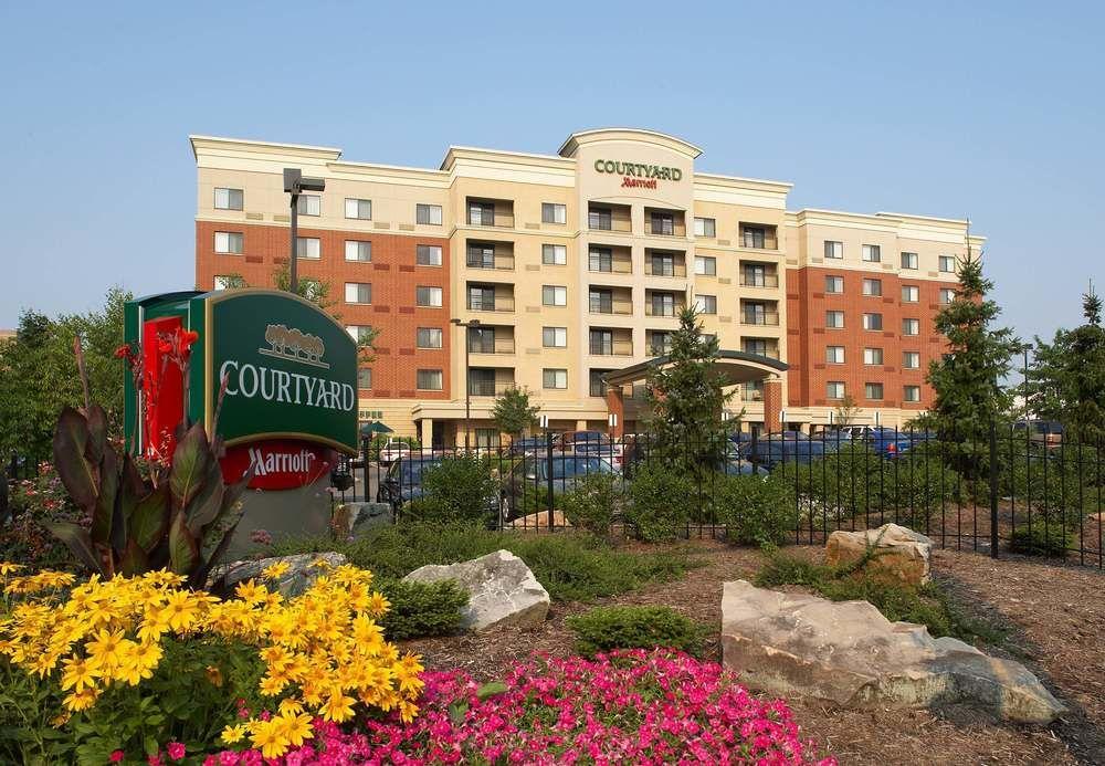 Courtyard Shadyside Hotel