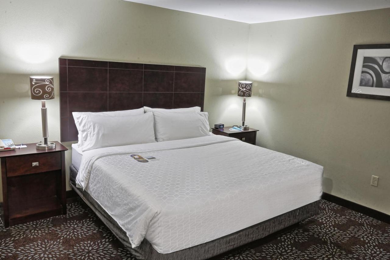 Hotel Express West - Greentree, An Ihg 4*