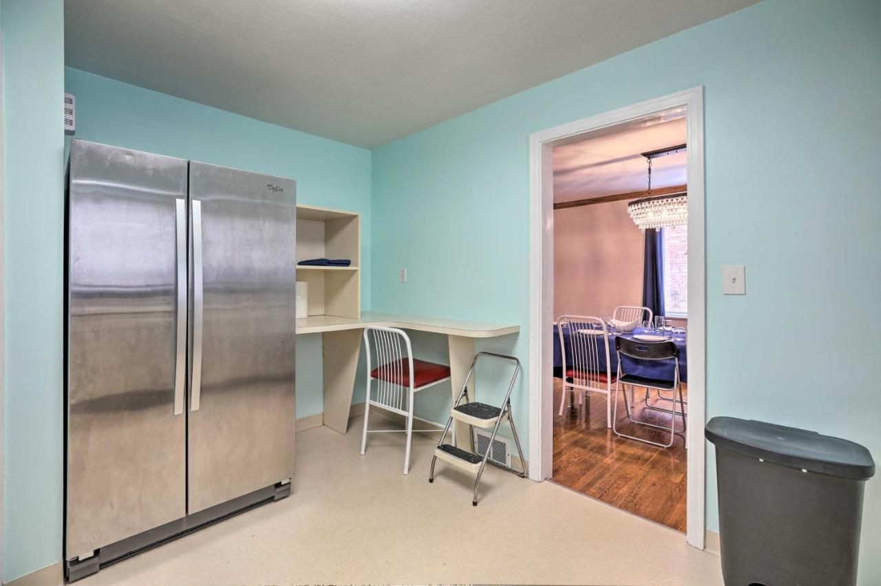 Townhome About 5 Miles To Market Square Holiday home