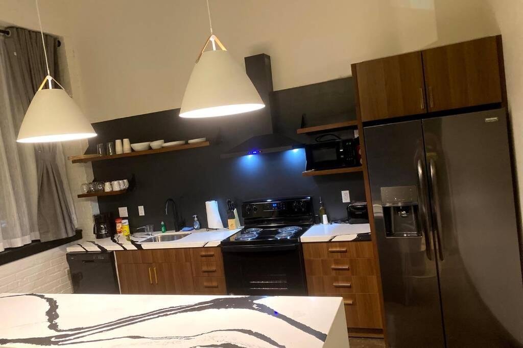 Apartment 3e-*renovated* 5 Min To Upmc Shadyside, Sleeps 6