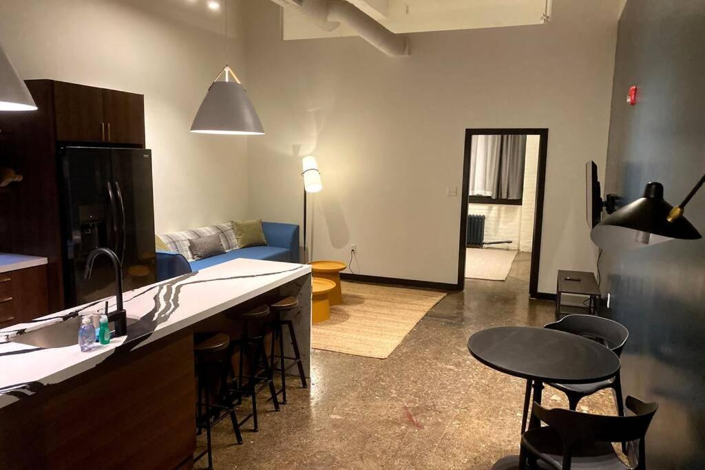 Apartment 3e-*new* 5 Min To Upmc Shadyside, Sleeps 4